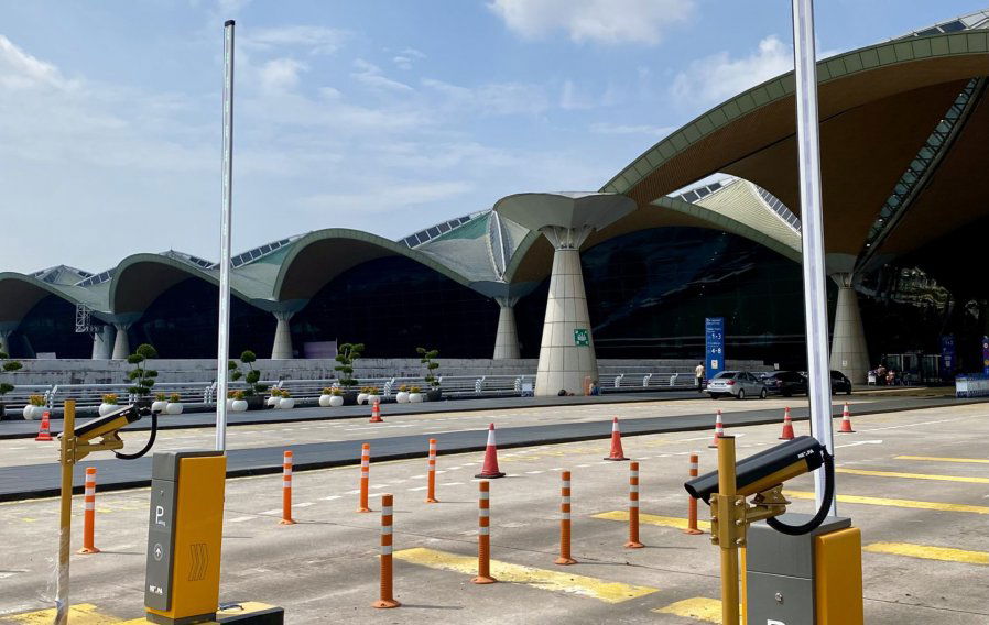 KLIA 即日起实施车辆通行管理系统 停车超过 10 分钟最高罚 RM100